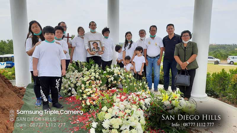 Pemakaman Keluarga tipe Paviliun di Serenity San Diego Hills kristen