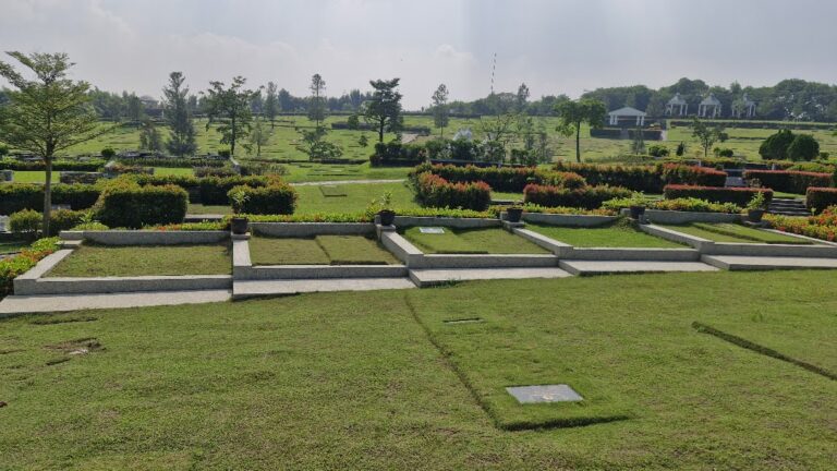Konsep taman yang indah di San Diego Hills