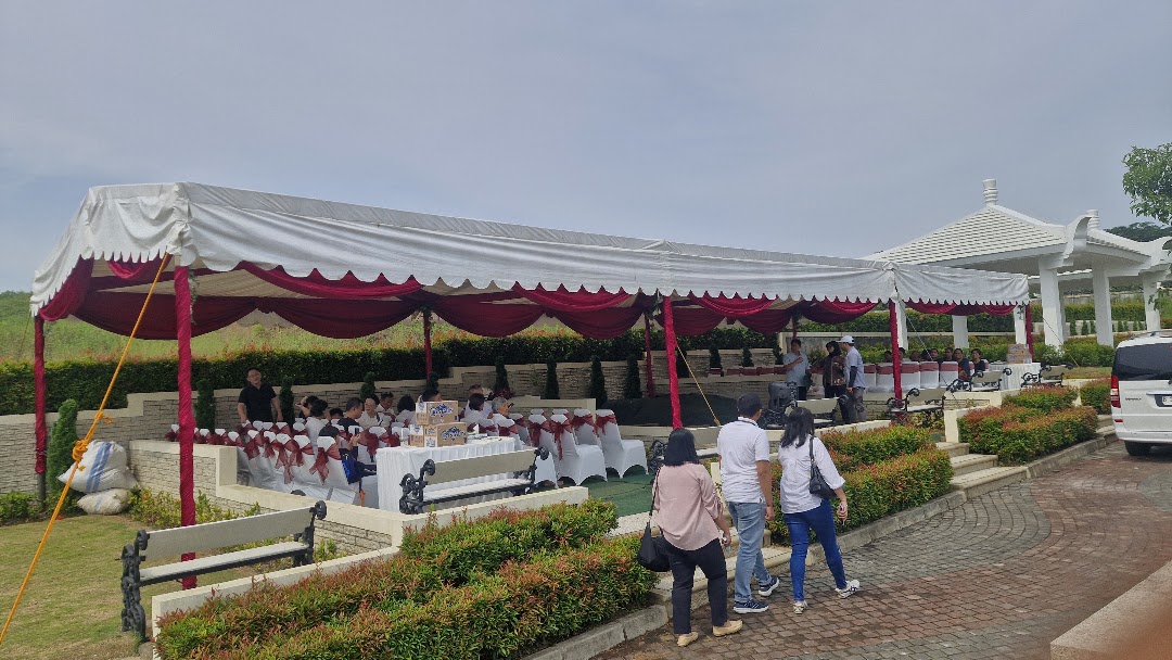 Paket Deluxe nuansa merah, San Diego Hills