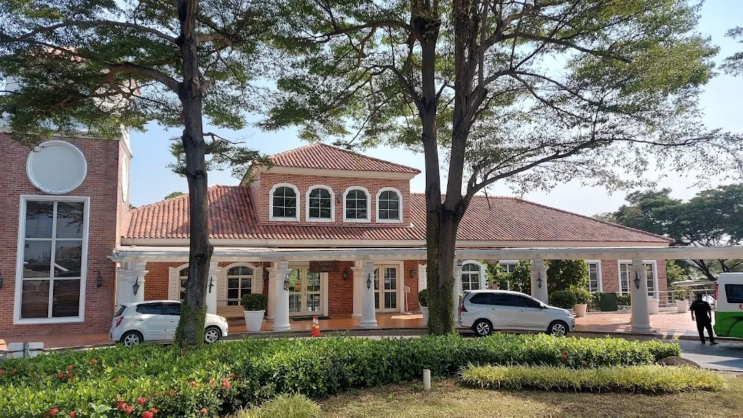 Marketing Gallery San Diego Hills, tempat keluarga konsultasi dan memulai survey lokasi